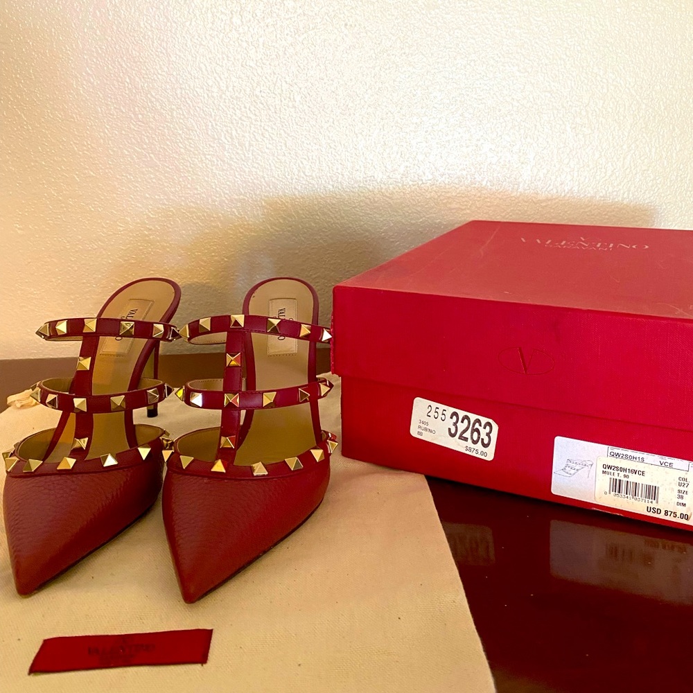 Valentino Rockstud